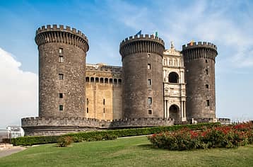Castel Nuovo (Maschio Angioino)