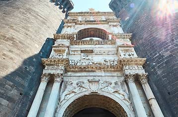 Castel Nuovo (Maschio Angioino)