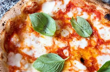 Where to eat pizza on Capri