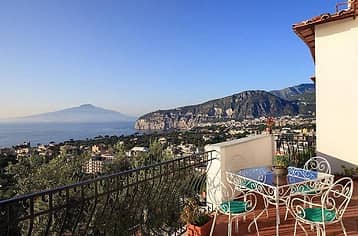 M Suites Sorrento