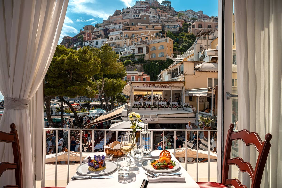 Buca di Bacco beachfront dining in Positano