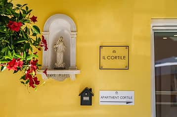 Ciraccio Apartments