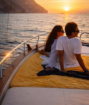 Romantic Capri Sunset Boat Tour for Two with Aperitivo on Board
