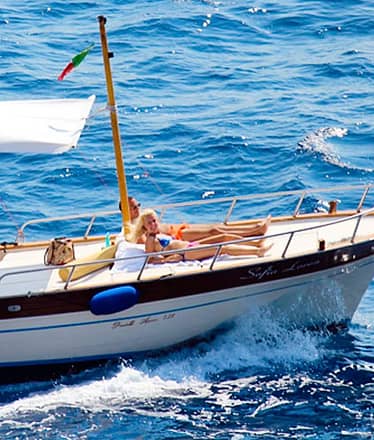 Water taxi dal porto di Capri al Ristorante Il Riccio