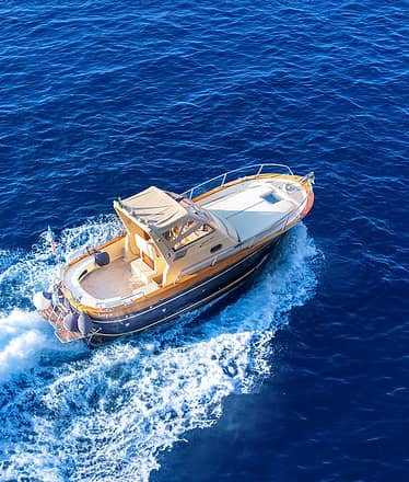 Full-Day Private Boat Tour of Capri by Jeranto 7.50 Gozzo Boat