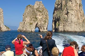 Boat Tour of the Island with the Faraglioni