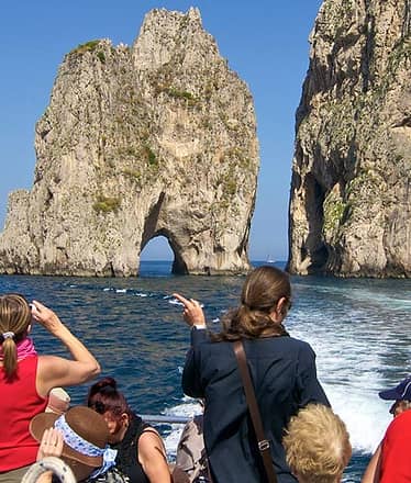 Boat Tour of the Island with the Faraglioni