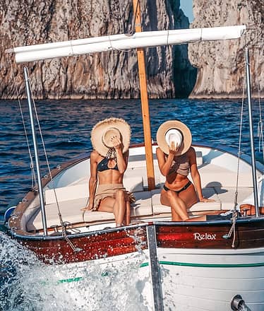 Between Light and Sea: Capri by Private Gozzo