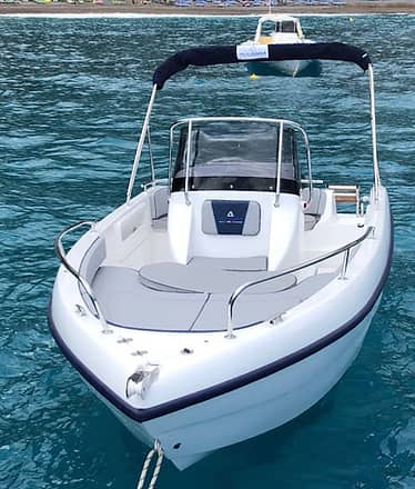 Amalfi Coast boat rental without skipper (no license!)