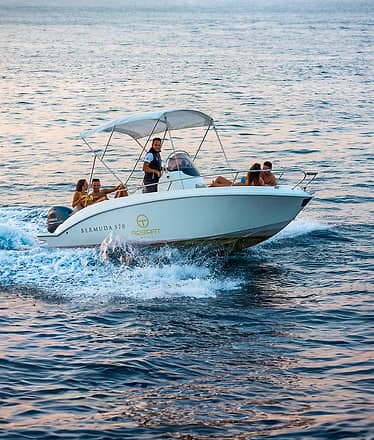 Speedboat tour in Capri