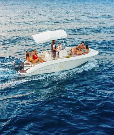 Speedboat tour in Capri