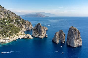 Private Boat Transfer: Capri to Ischia or vice versa
