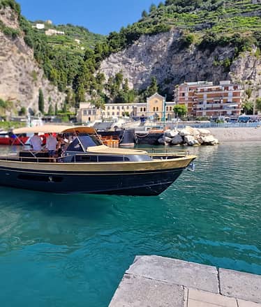 Tour in barca per Capri con aperitivo