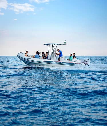 Capri rubber dinghy rental (boating license required)