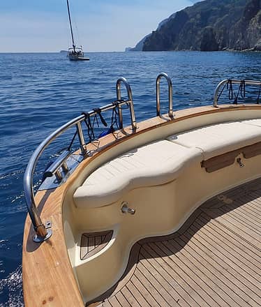 Capri gozzo boat tour on an Aprea Mare 32