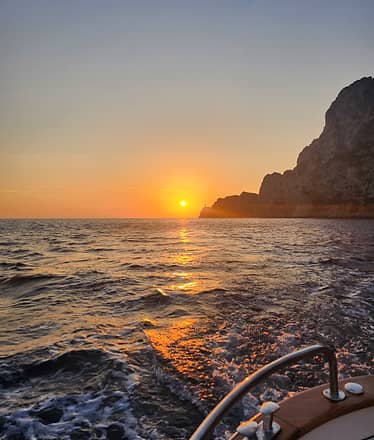 Capri, giro privato in barca al tramonto