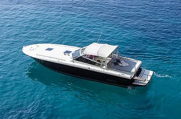 Capri Tour via Itama 38 Speedboat