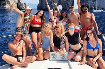 Tour in barca a Capri con pick-up da Positano