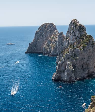 Capri Experience: Tour di 7 ore in barca da Positano alla scoperta dell'Isola Azzurra