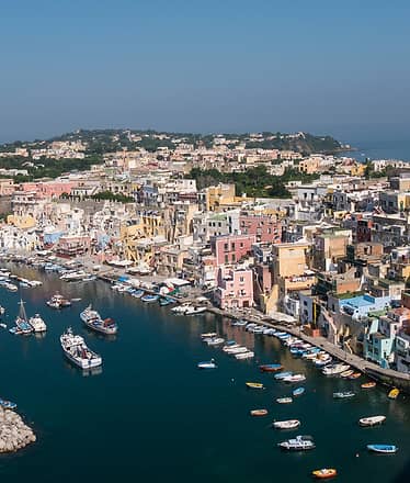 Tour in barca a Ischia e Procida, da Positano