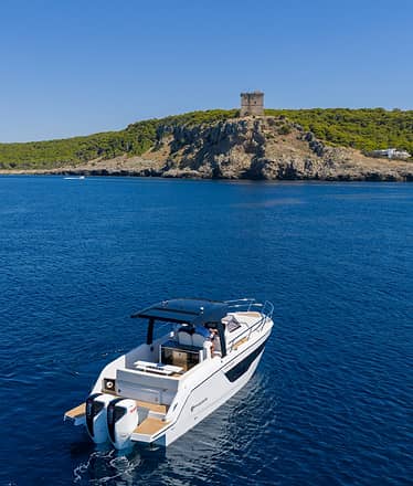 Capri e Costiera Amalfitana sul nuovo Day Cruiser Walkaround