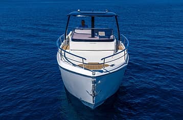 Capri e Costiera Amalfitana sul nuovo Day Cruiser Walkaround