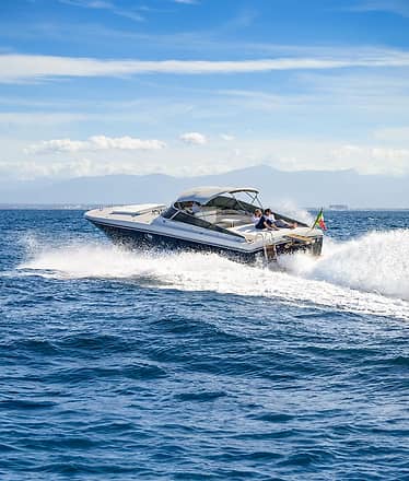 Sorrento - Ischia: transfer privato in barca di lusso