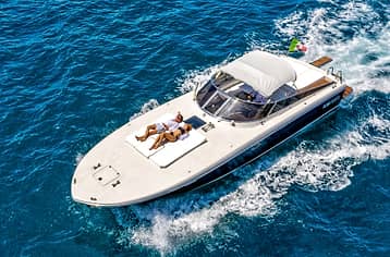 One day experience on the Iconic and Unique Authentic Itama 40