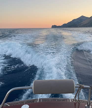 The Golden Hour: private sunset boat tour 