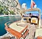 Capri by Sea: Private Tour via a Chic Gozzo Boat
