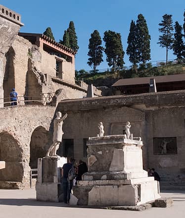 Private Herculanuem + Mt. Vesuvius Tour Driver + Guide 