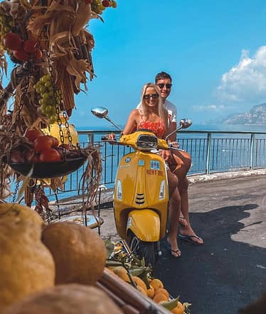 Noleggio Vespa a Positano o Sorrento