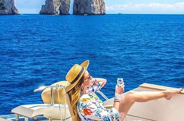 Tour in luxury yacht a Capri: la gita in barca perfetta