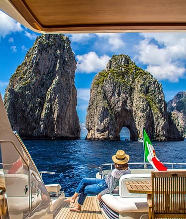Tour in luxury yacht a Capri: la gita in barca perfetta