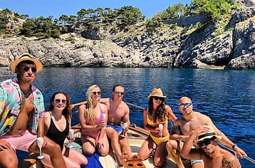 Private Day Cruise to Positano, Li Galli, and Nerano 