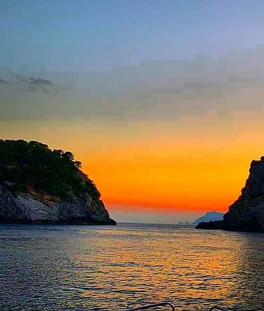 Sunset Boat Tour from Positano (Small-Group)