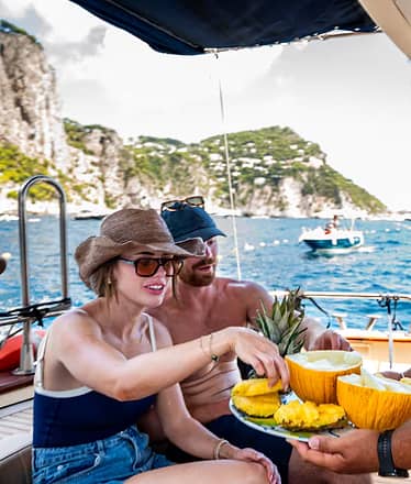 4-Hour Private Boat Tour to Positano with limoncello tasting