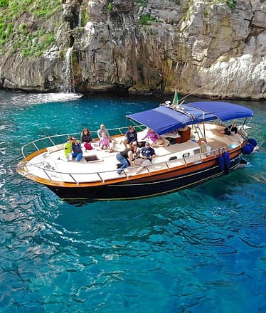 4-Hour Private Afternoon Boat Tour to Positano from Sorrento with limoncello tasting