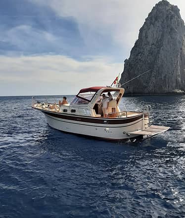 Amalfi Coast Boat Tour with a Fratelli Aprea 32 Gozzo