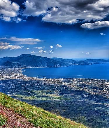 MT. Vesuvius with Guide, Ticket , Light Lunch & Wine T.