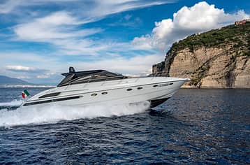  Princess v55: il fascino del lusso sportivo