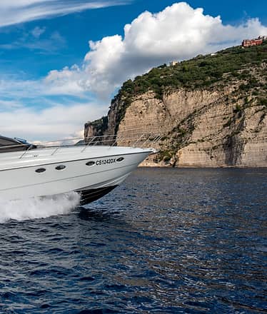  Princess v55: il fascino del lusso sportivo