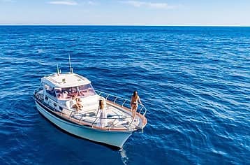 Amalfi Coast Private Tour + Water Taxi (Aprea 40)