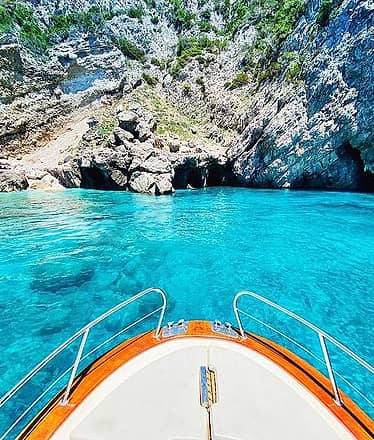 Amalfi Coast Private Tour + Water Taxi (Aprea 40)