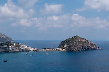 All-Inclusive Rome - Ischia Transfer