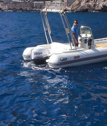 Rubber Dinghy (RIB) Rental on Capri (No License)