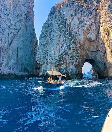 Private Boat Tour around Capri
