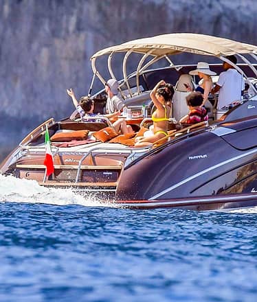 Capri e la Costiera Amalfitana in Motoscafo Riva 44