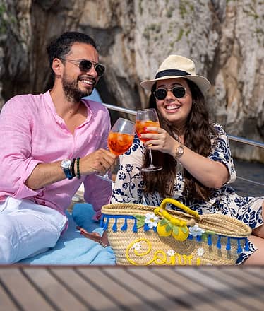 Day Tripper Capri: Full-Day Gozzo Tour with Skipper