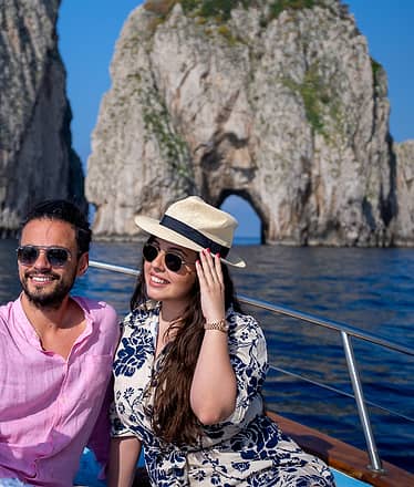 Day Tripper Capri: Full-Day Gozzo Tour with Skipper